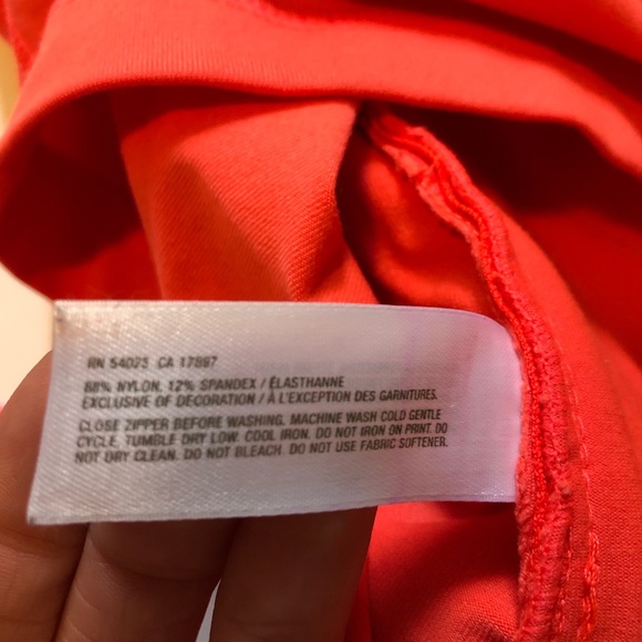 Gap Fit orange activewear zip up jacket medium - Picture 6 of 6